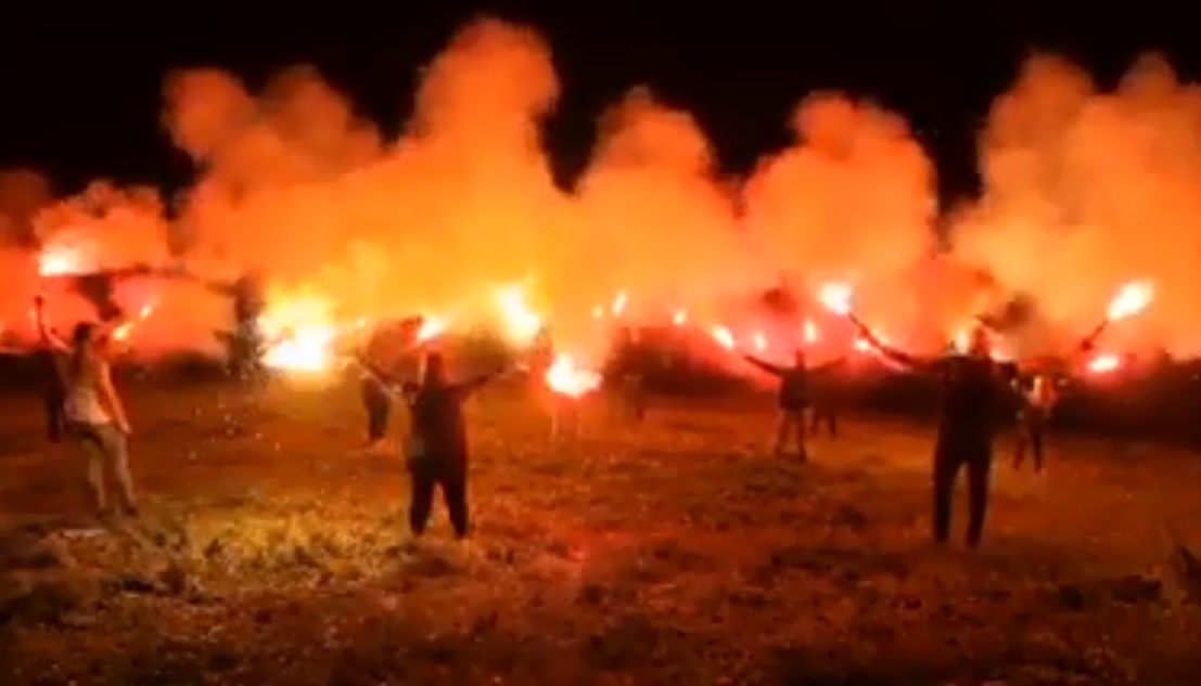 (VIDEO) Bakljada i performans u susret praznicima: ”Antifašističko Bijelo Polje neće zaustaviti ničija mržnja”