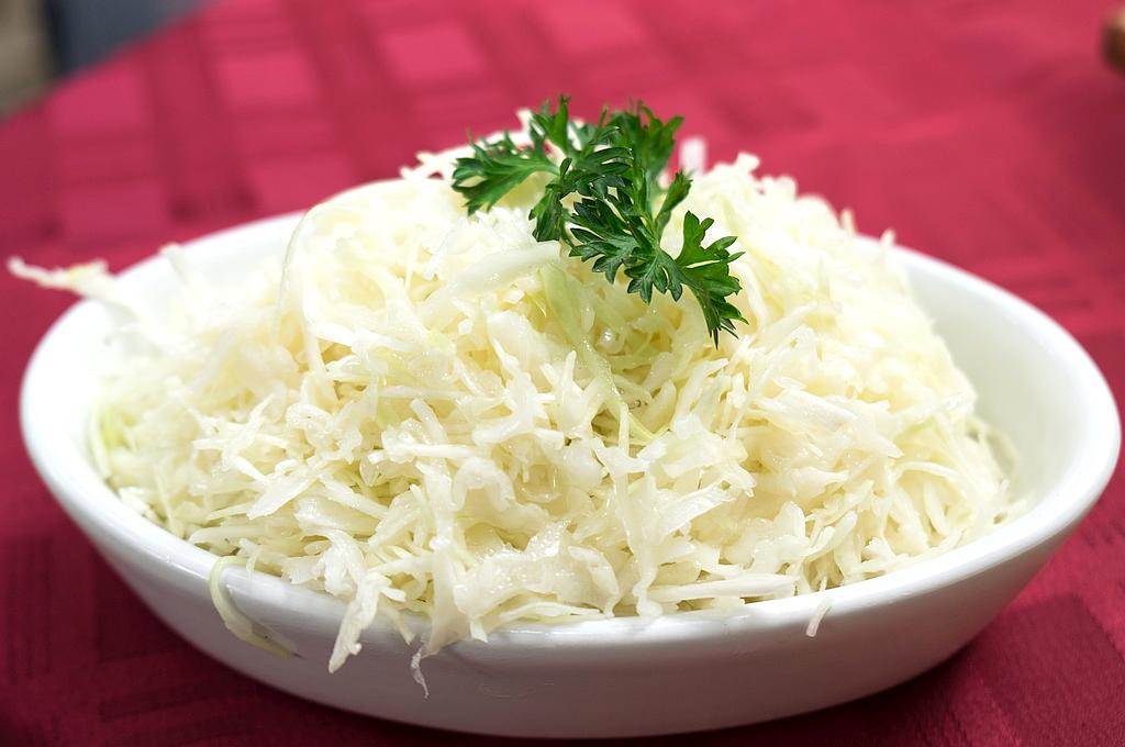 Ovako se pravi prava restoranska KUPUS SALATA