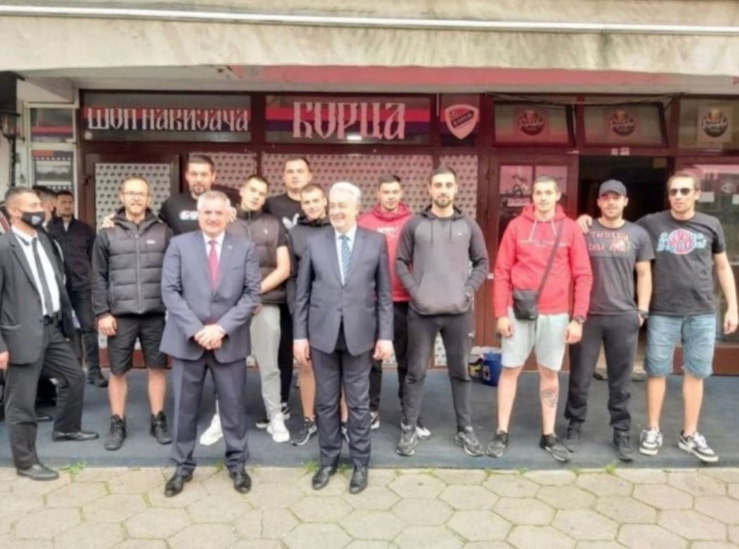 Krivokapić u društvu banjalučkih Lešinara poznatim po fašističkim stavovima