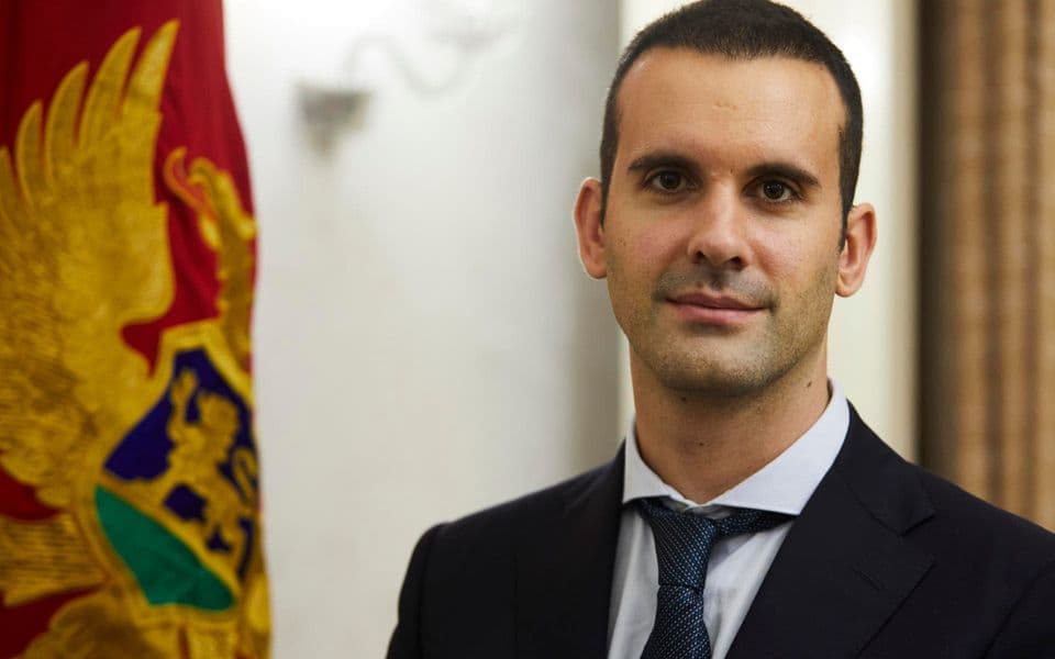 Spajić: Slušajući neprestano 10 sati, a od pojedinih – ogromnu količinu mržnje, mediokriterstva, pretjerano naraslog ega – iscrpljen sam, i psihički i fizički