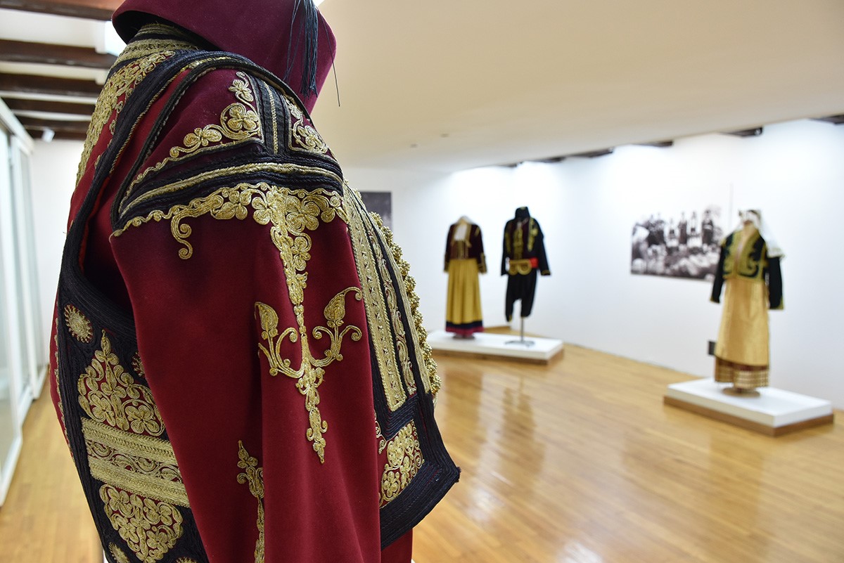 Otvorena izložba „Sinergija različitosti“: Obilje različitosti, nastalo kao refleksija kulturnog, etničkog i vjerskog identiteta svih koji nastanjuju ove prostore, predstavlja suštinske vrijednosti koje posjedujemo