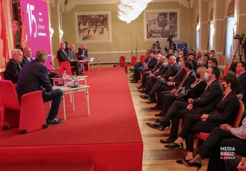 Panel diskusija na Cetinju: Ne voljeti državu je psihološki poremećaj, politički subjekti intenzivnije da sarađuju