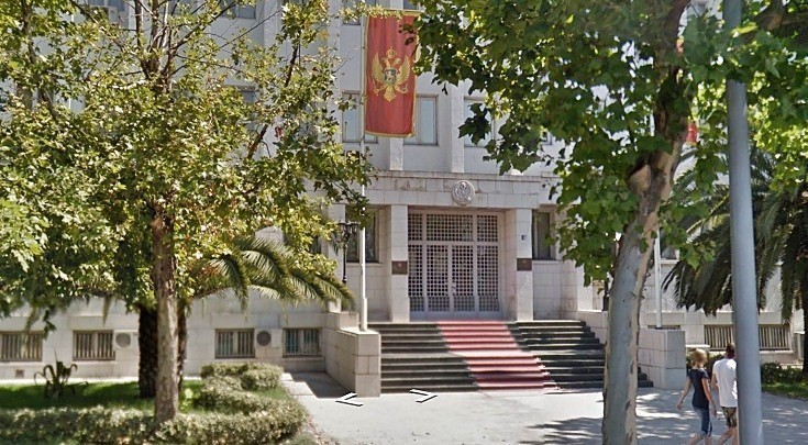 Kabinet Predsjednika: Gospoda zabrinuta za upotrebu službenih automobila da se pozabave sve većim brojem zloupotreba od strane funkcionera Vlade