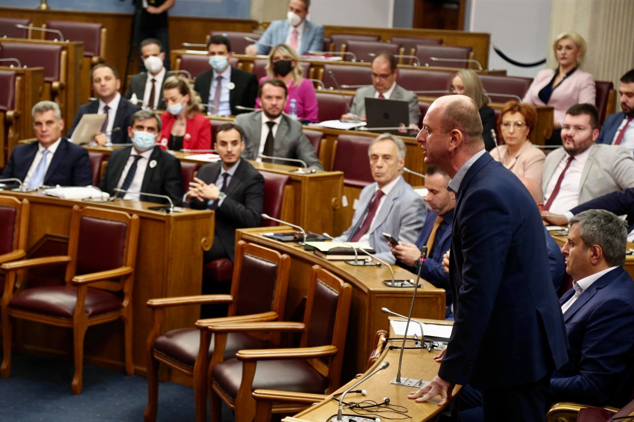 Sjednica parlamenta: Na dnevnom redu i popis
