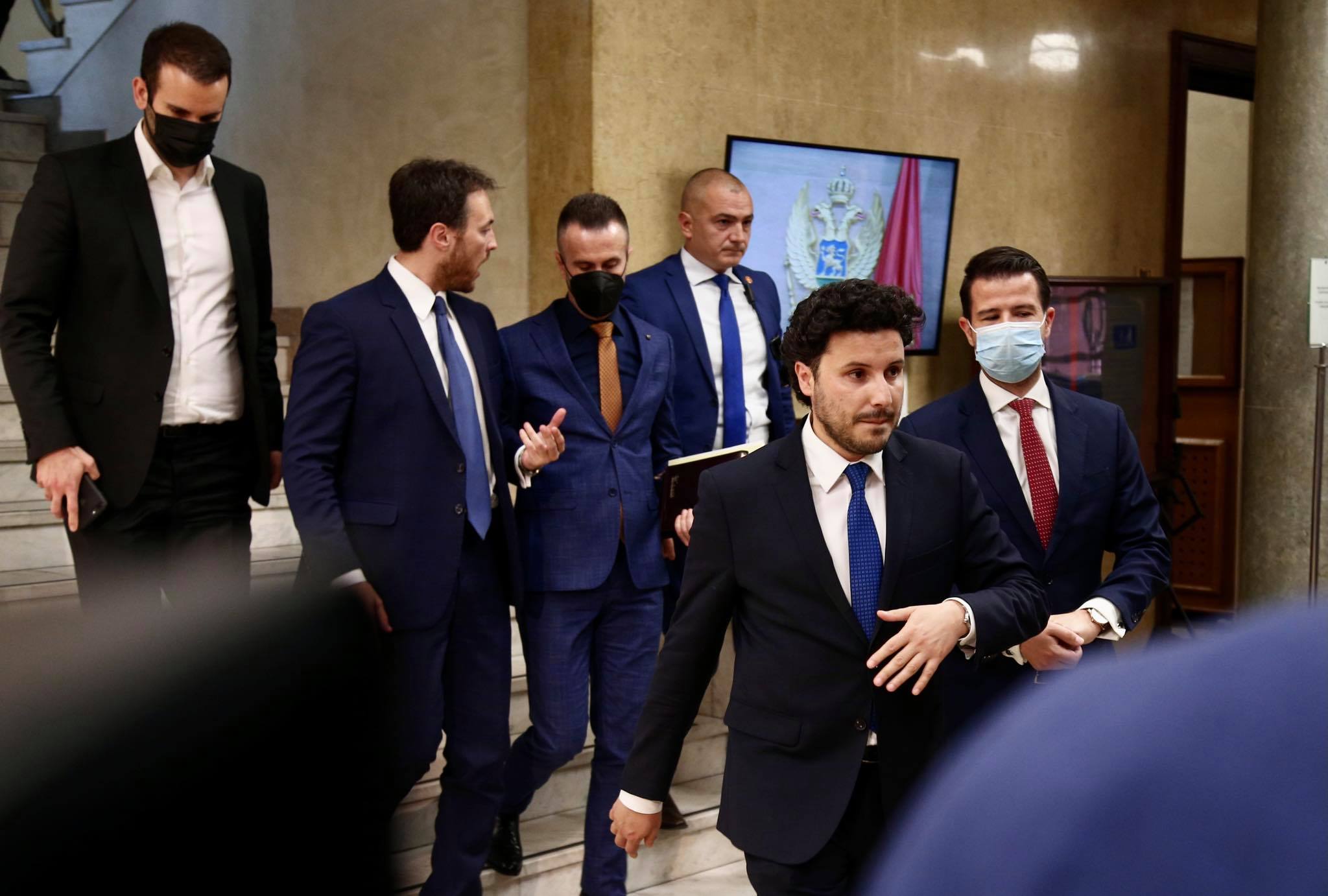 Abazović ponudio DF-u ministarska mjesta pod uslovom da to nijesu lideri, Spajić se pominje kao novi potpredsjednik Vlade?