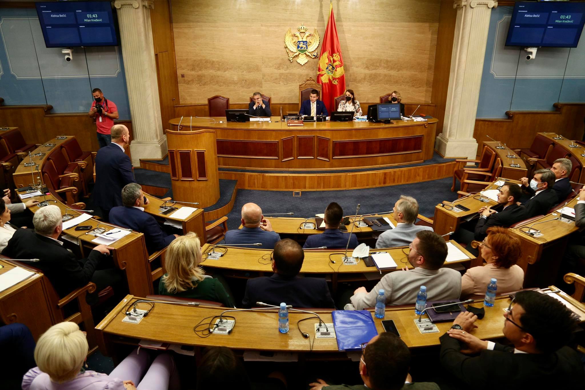 Knežević: Krivokapić od sjutra više nije premijer; Krivokapić: Danas su se čule samo laži i licemjerje (VIDEO)