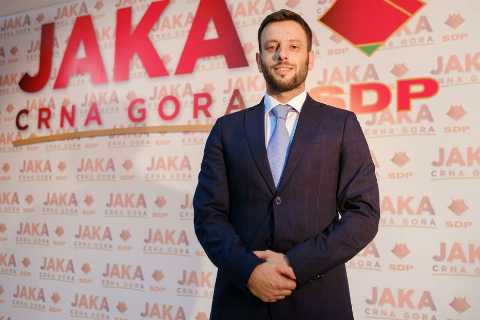 Lisičić: Opusu Malagurakog nije mjesto ni u jednoj instituciji kulture, liste koje vrše vlast u Tivtu da se javno izjasne