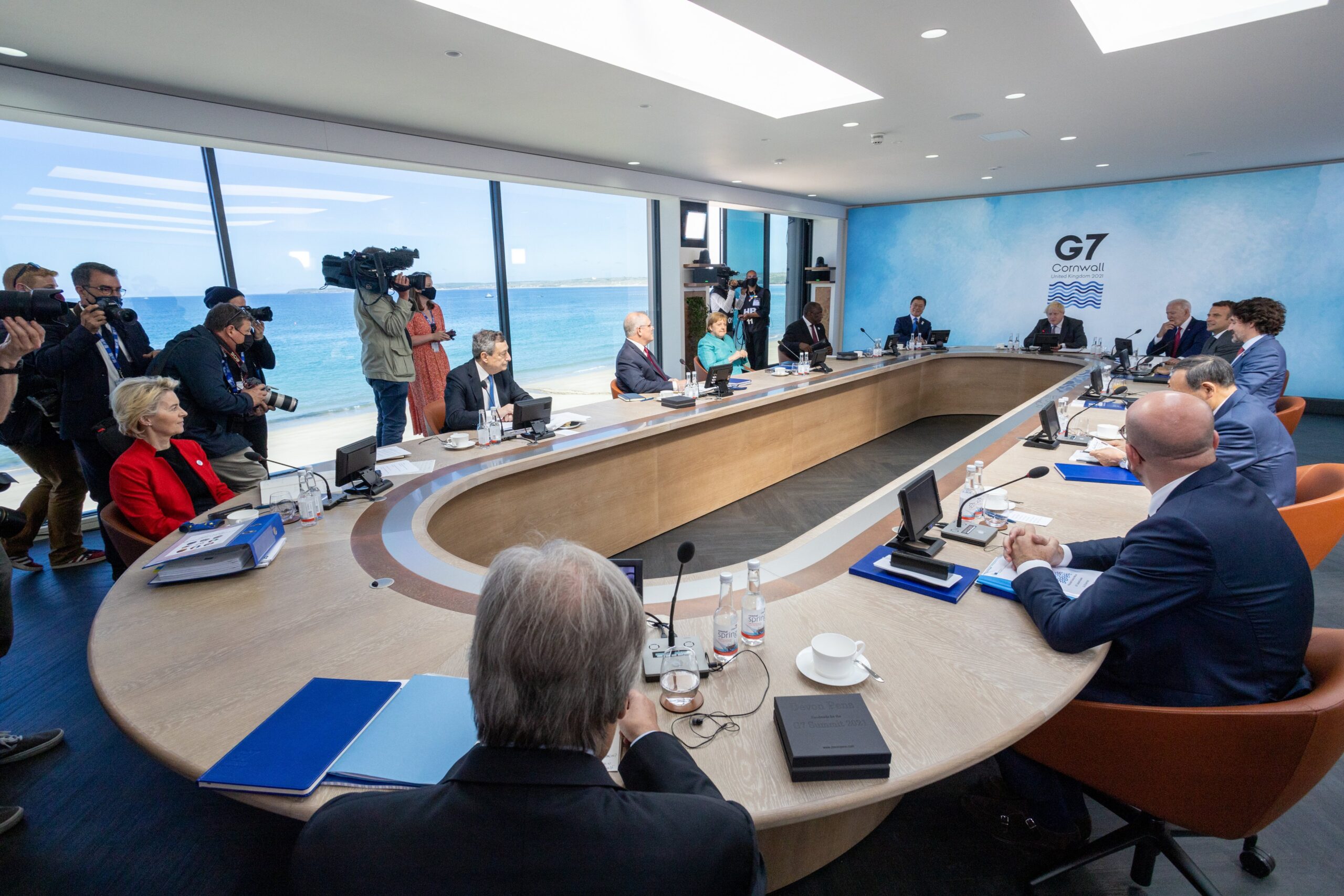 Fon der Lajen: Cilj EU da do kraja godine izveze 700 miliona doza vakcina