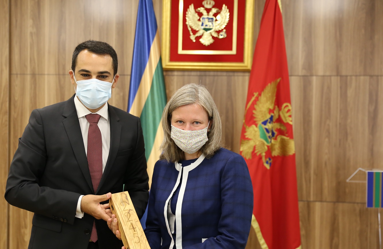 Raičević sa delegacijom britanske Kraljevske ratne mornarice: Promovisati CG i Bar kao poželjne destinacije za britansku javnost
