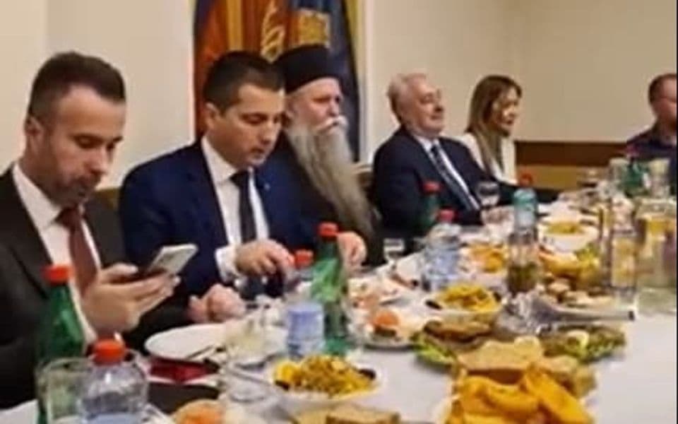 Joanikije miri Krivokapića i lidere Demokratskog fronta