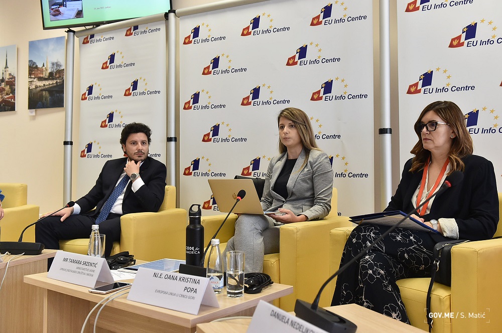Okrugli sto Zakon o slobodnom pristupu informacijama: Otvorena i transparentna Vlada je strateški imperativ
