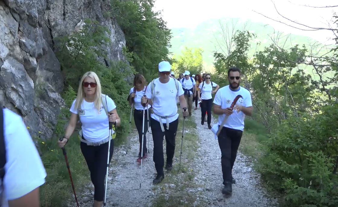 U Baru održana pješačka tura „Pohod u planine”