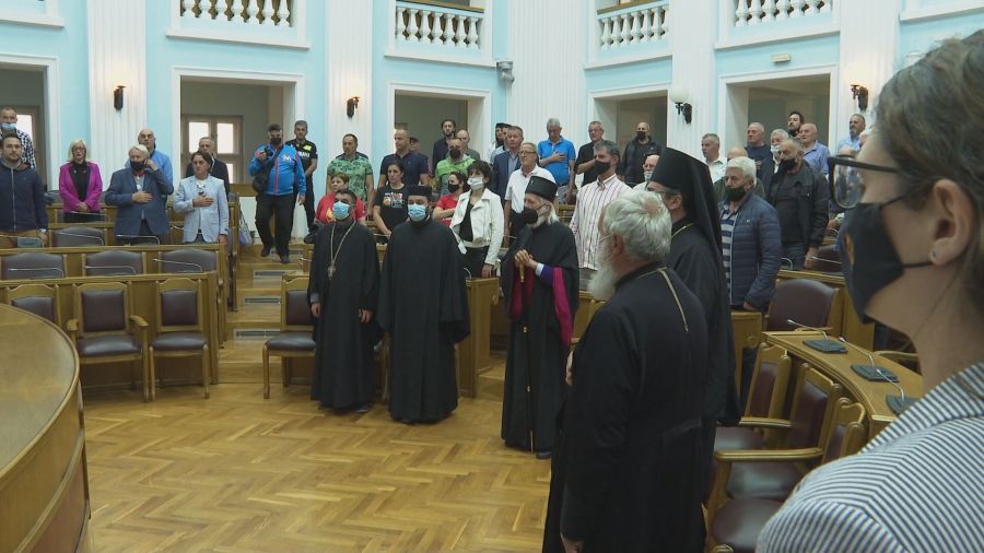 Adžić: Potpisivanjem ugovora postaćemo kolonija Srbije