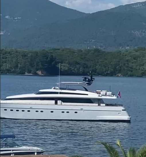FOTO: Lepa Brena pokazala jahtu od 900.000 eura