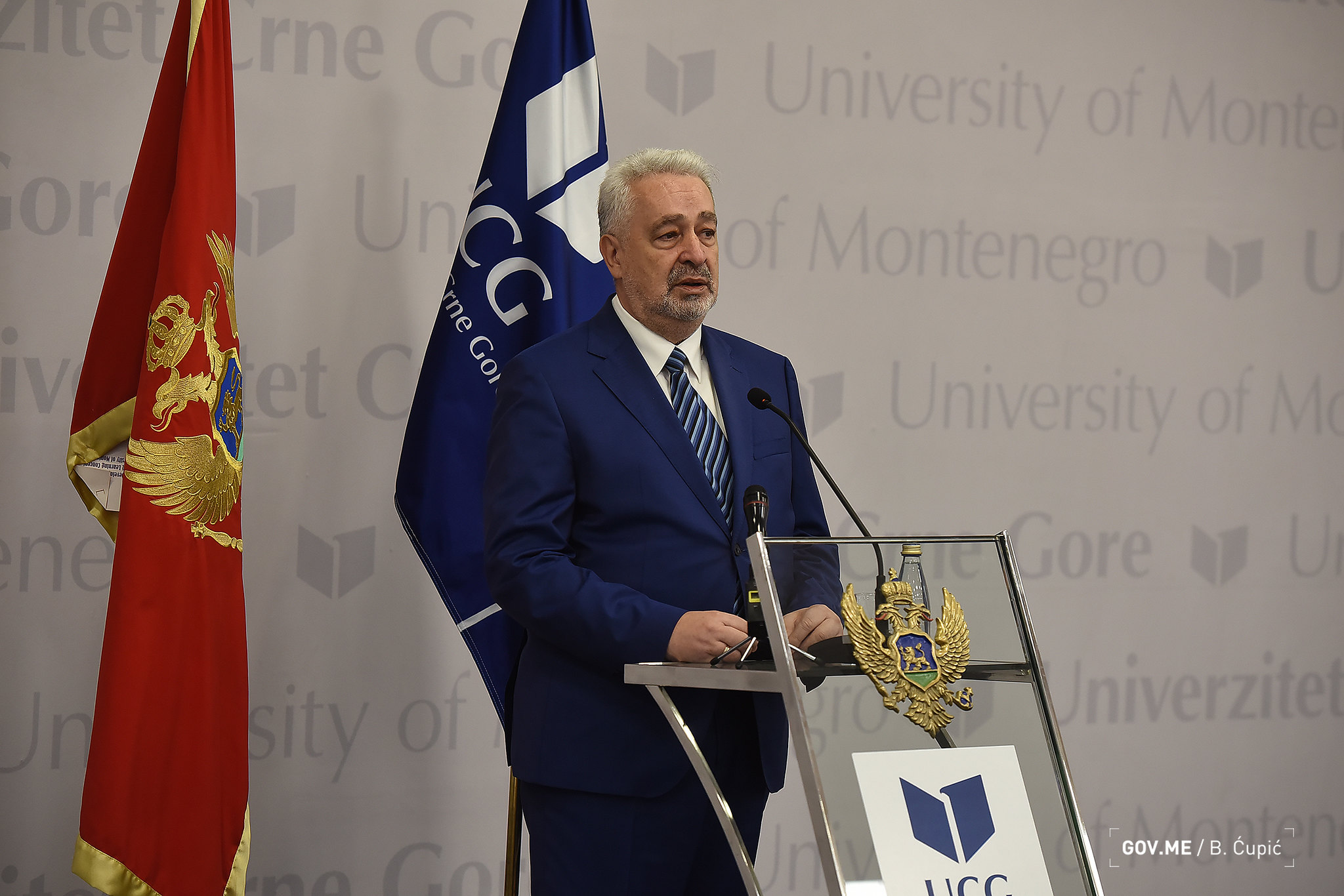 Krivokapić poručio Mandiću: Izdavao sam samo knjige i naučne radove, a šta su sve izdali profesionalni Srbi znaće se ubrzo