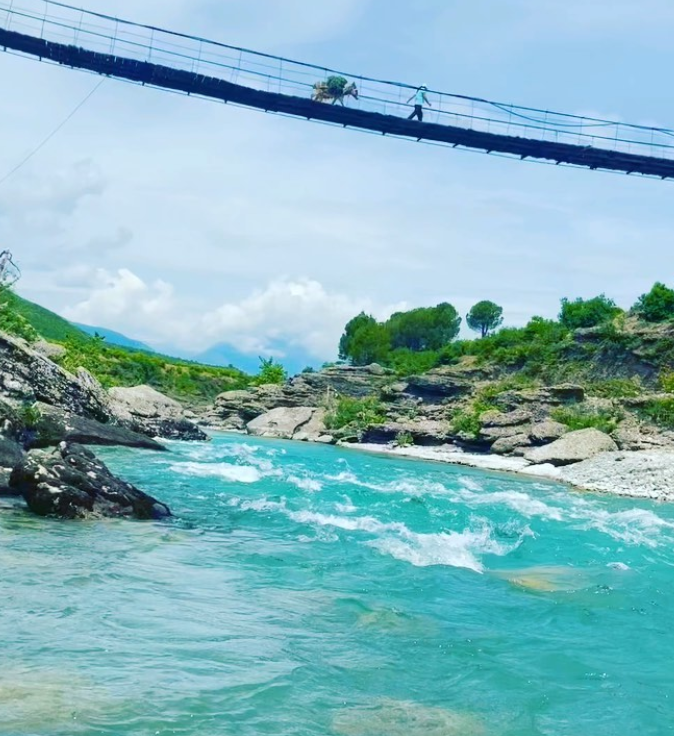 Naučnici brane albanski “dragulj”, posljednju “divlju” rijeku u Evropi, uključio se i Dikaprio