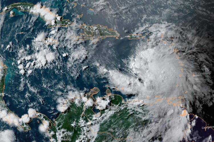 Uragan Elsa prijeti Haitiju i Dominikanskoj Republici