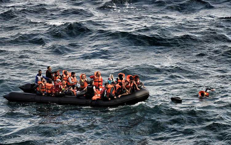 Kod obala Tunisa stradala 43 migranta