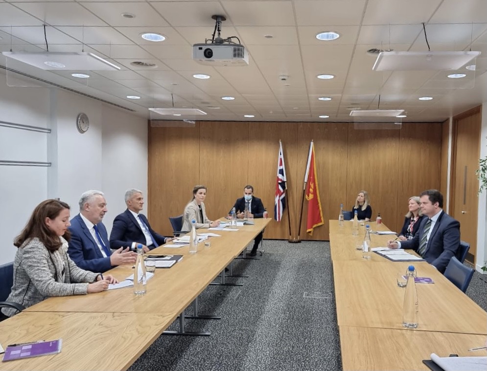 Krivokapić sa Fosterom: VB da olakša dobijanje viza za crnogorske državljane