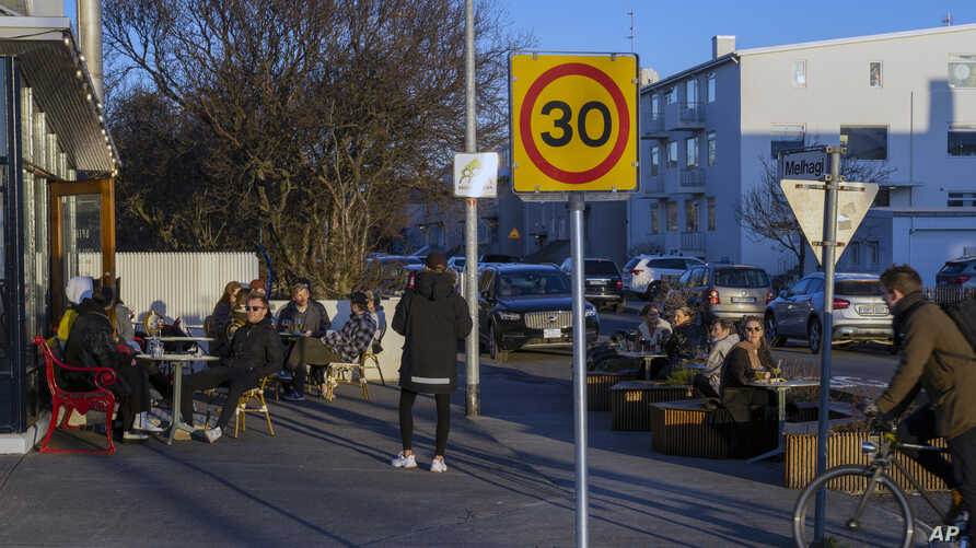 Na Islandu vakcinisano 90% stanovništva, ali sada uvode čitav niz restrikcija jer im se širi zaraza