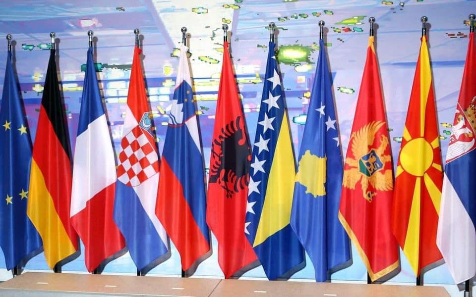 EU i Balkan: Lažno kretanje je najbrže