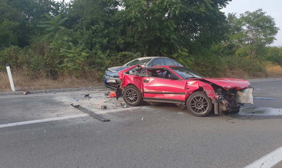 VOZAČI OPREZ! Više saobraćajnih nesreća na crnogorskim putevima: Stravični sudar u Donjim Kokotima bez žrtava, jedna osoba lakše povrijeđena