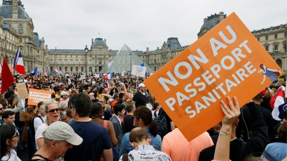 Francuska usvojila zakon o obaveznoj vakcinaciji zdravstvenih radnika