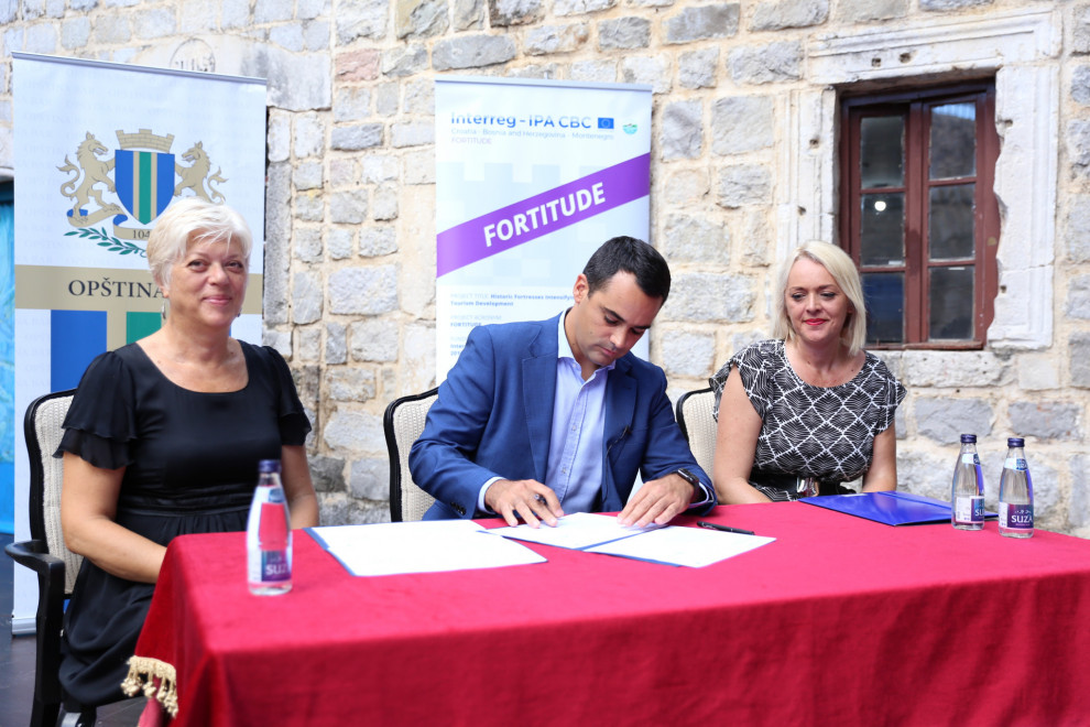 Završena adaptacija objekata u Starom Baru, Raičević otvorio Teatar i Carinarnicu