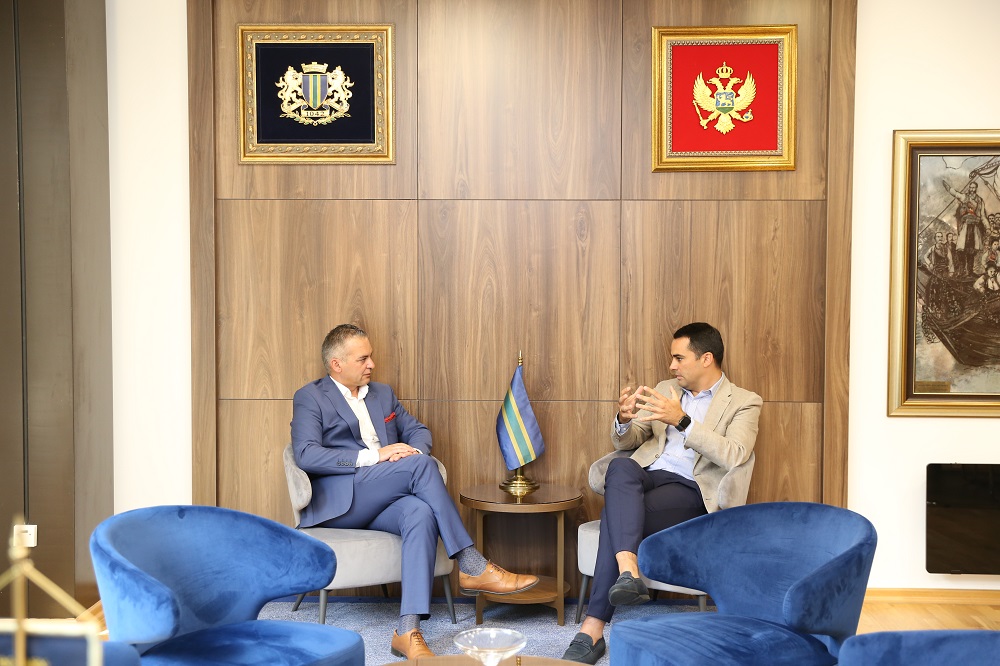 Raičević i Gošarevski: Uspješna saradnja pobratimljenih gradova Bara i Resena