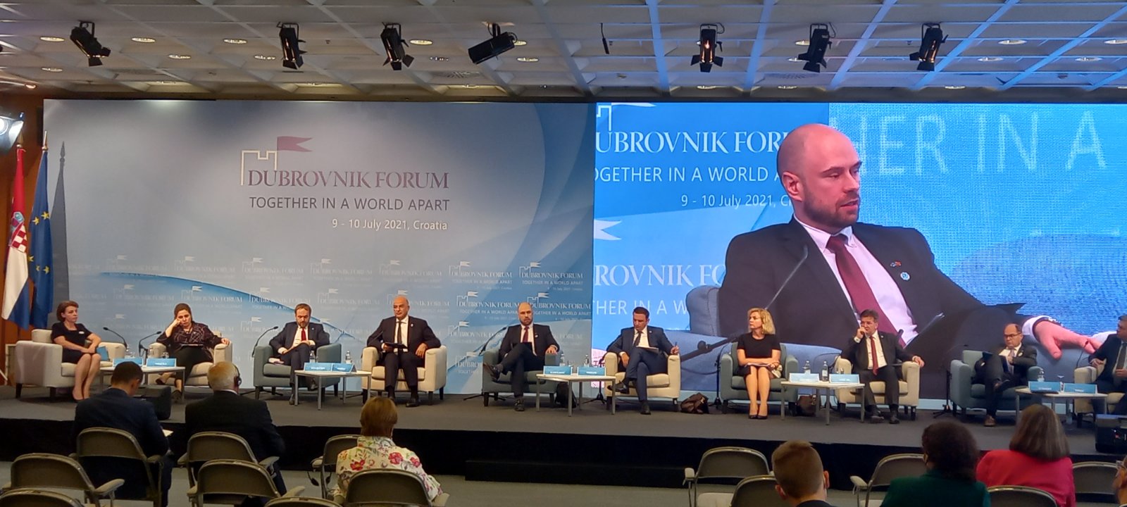 Ministar Radulović na Dubrovnik Forumu: „Zajedno u podijeljenom svijetu“ – priča je o važnosti zajedništva i dobrim namjerama