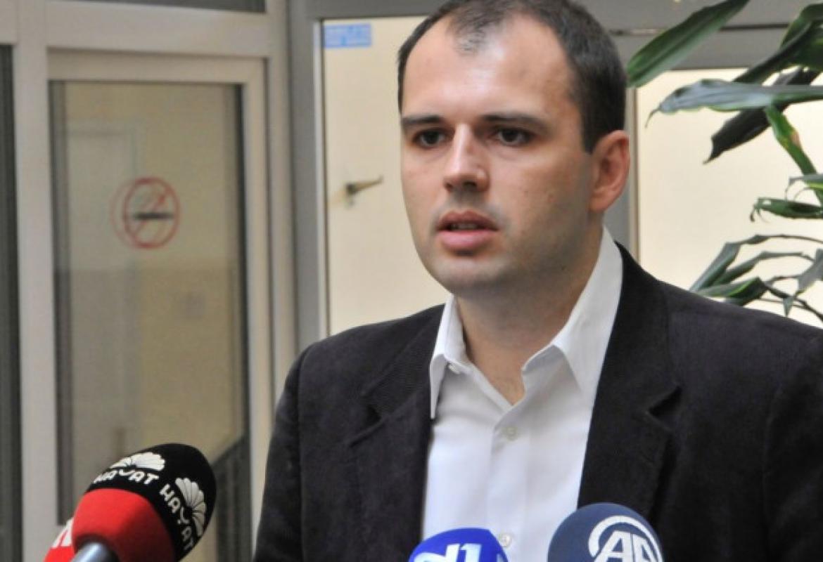Bajrović: Abazović posjetom Sarajevu, pokušava da opere svoju koaliciju sa najcrnjim četnicima u Crnoj Gori