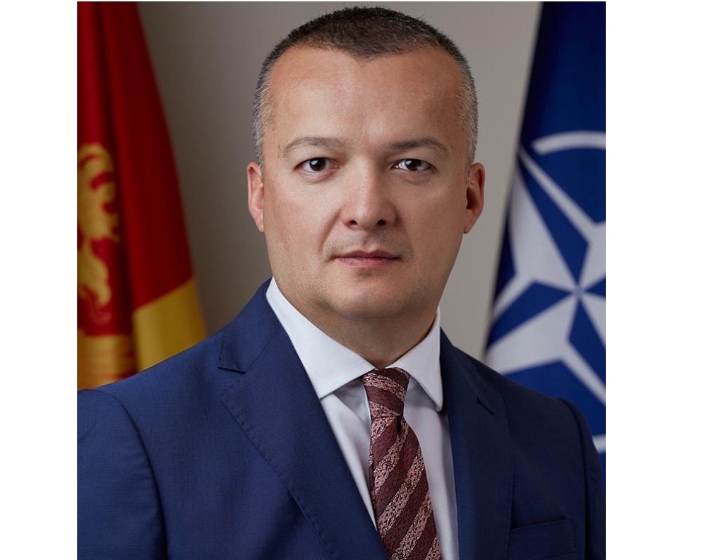 Filipović: Dok bilježimo rast novooboljelih, vlast pobrojava bilborde i turiste po nacionalnoj osnovi