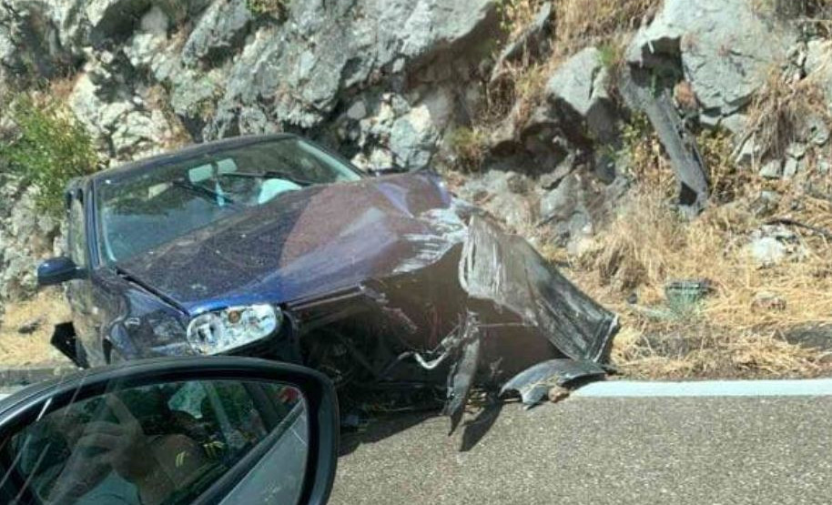 Udes između Orahovca i Perasta, stvorene velike kolone