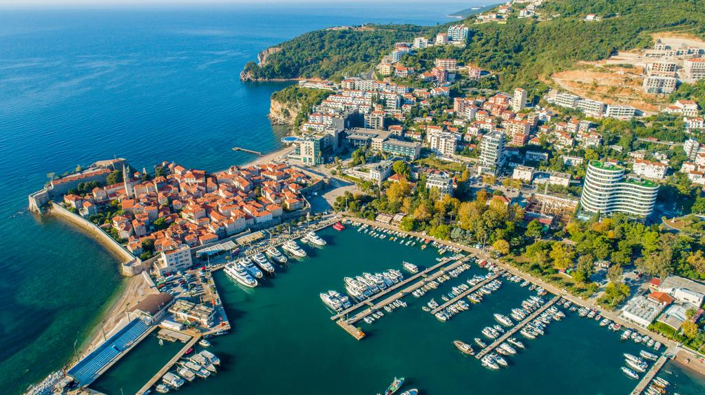 Članice DF Budva potpisale sporazum: Uz Carevića do kraja mandata