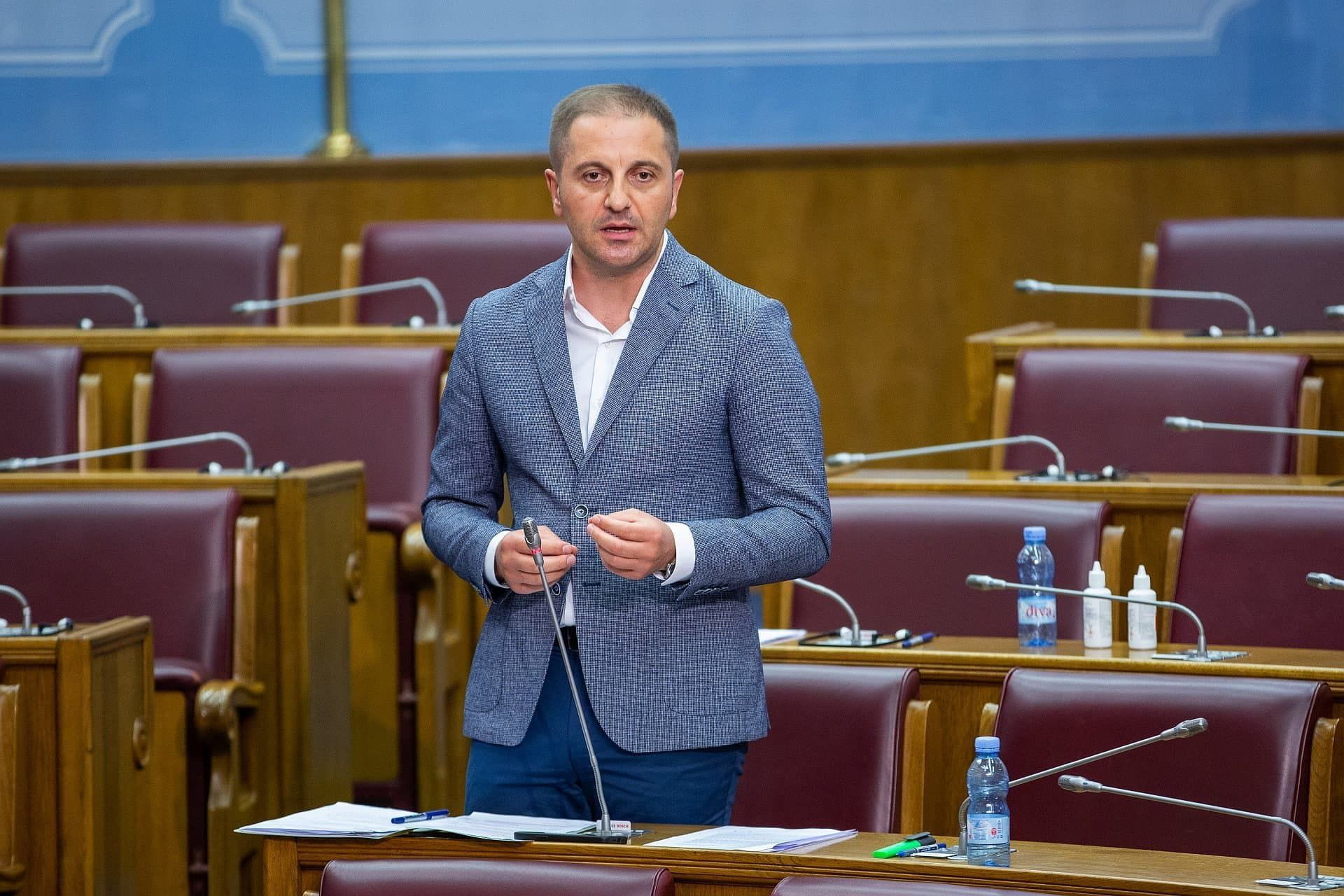 ŠEHOVIĆ: U februaru pad Krivokapićeve Vlade i izbor nove