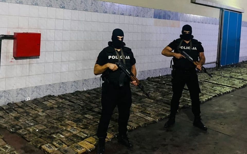 UP: Zaplijenjeno više od tone kokaina u Mojanovićima, dvije osobe uhapšene