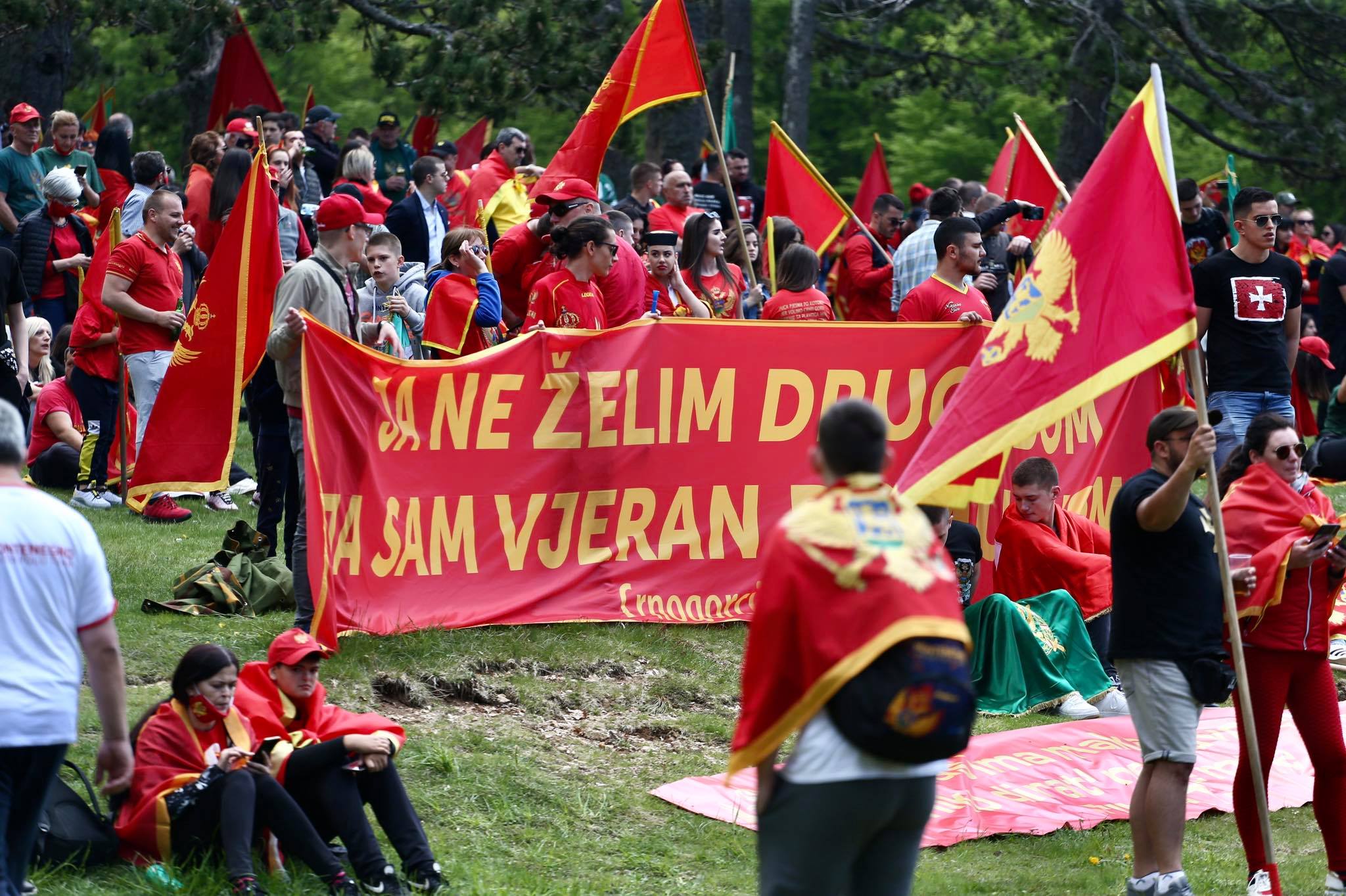 PKS ambasadorima: Crnogorci nikada nijesu bili nacionalisti, zaustavite velikosrpsko ludilo