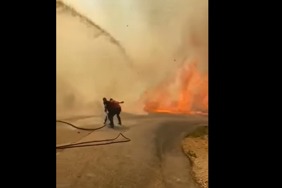 Veliki požar u Mrkojevićima: Kuće više nisu ugrožene, maslinjaci vjerovatno izgubljeni (VIDEO)
