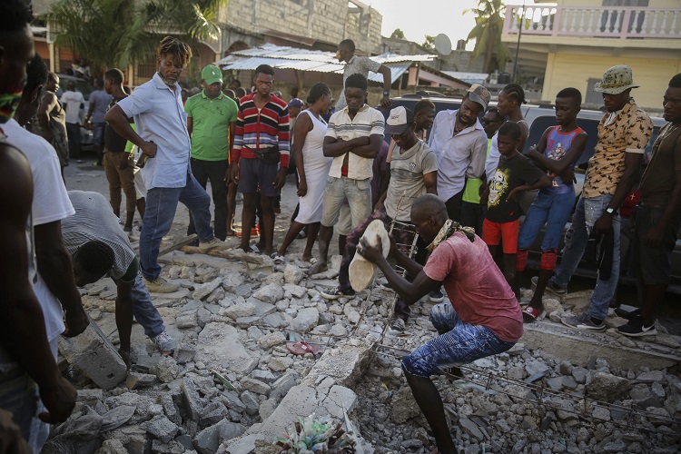 Broj poginulih u zemljotresu na Haitiju porastao na 1.297