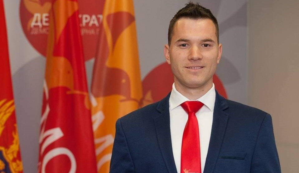 Krstović Klikovcu: Odučite se šta ste, neznalice ili obmanjivači