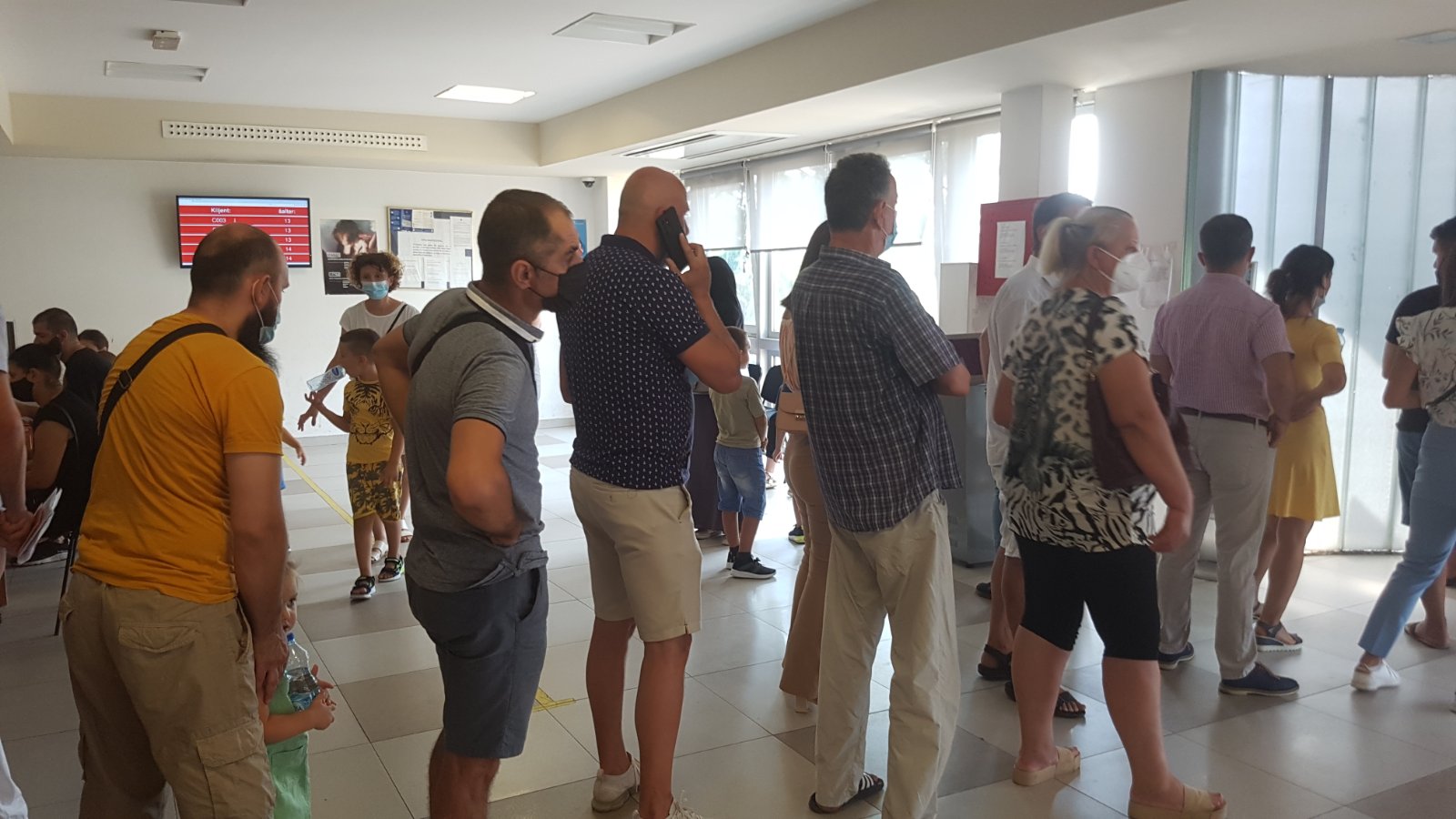Iz MUP-a o gužvama za dokumenta: Postoji namjera da se problem riješi