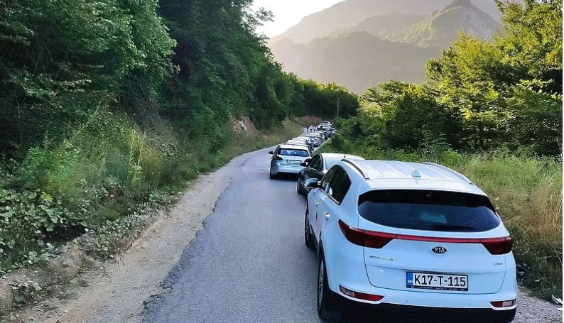 Gužve na graničnim prelazima, kod Šćepan Polja čeka se više od sat vremena