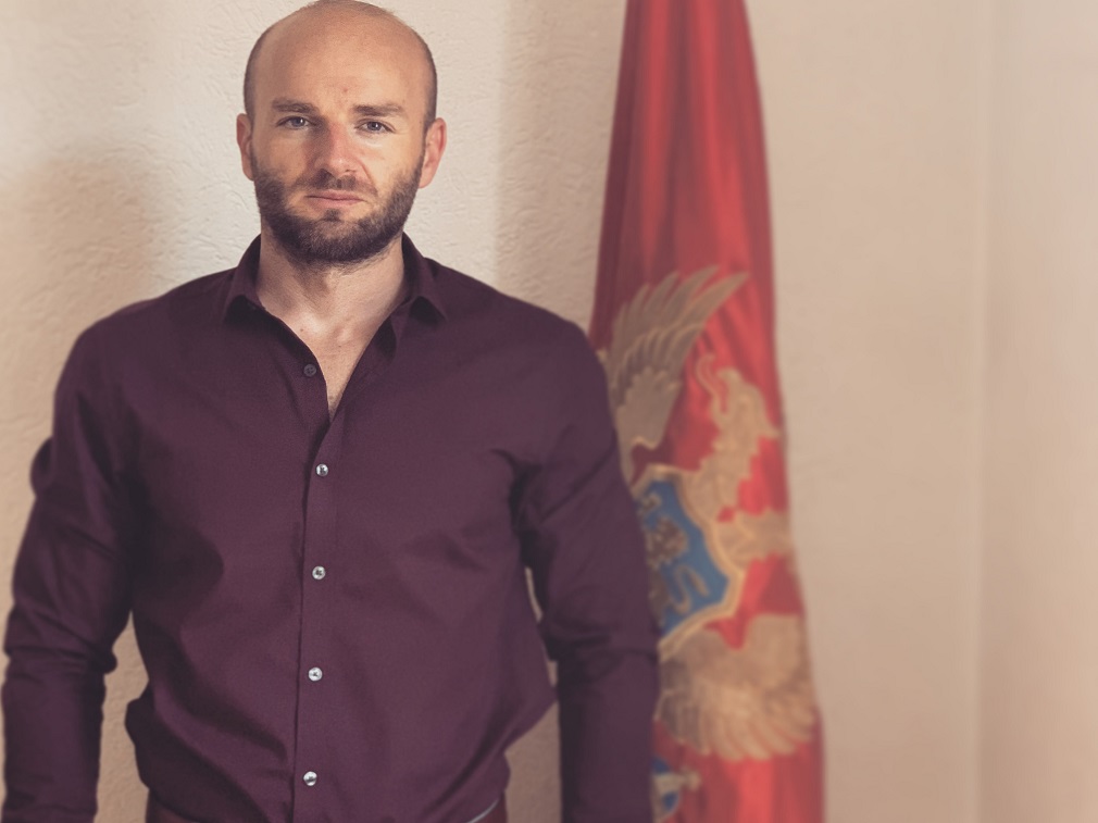 Šabović: Ministarka Bratić obesmislila pravni sistem države