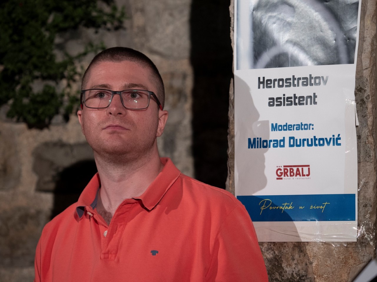 Aleksandar Ćuković na Trgu pjesnika: Književnost danas postavlja pitanja