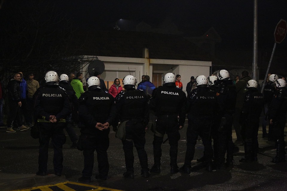 INSTRUKCIJE MENADŽENTA UP: Na Cetinje poslati sve psiho-fizički spremne policajce, među njima manje od 200 specijalaca