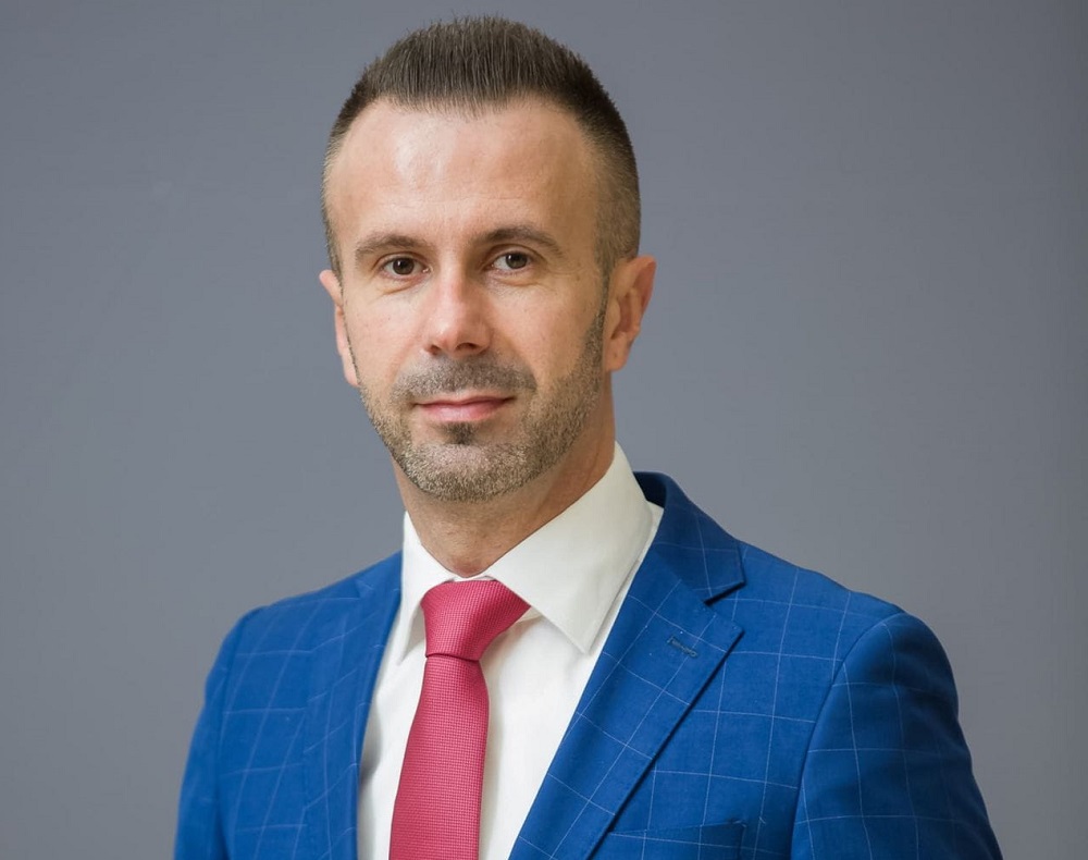 Bogdanović: Drugu kuću nemamo, ovu nam valja čuvati i popravljati