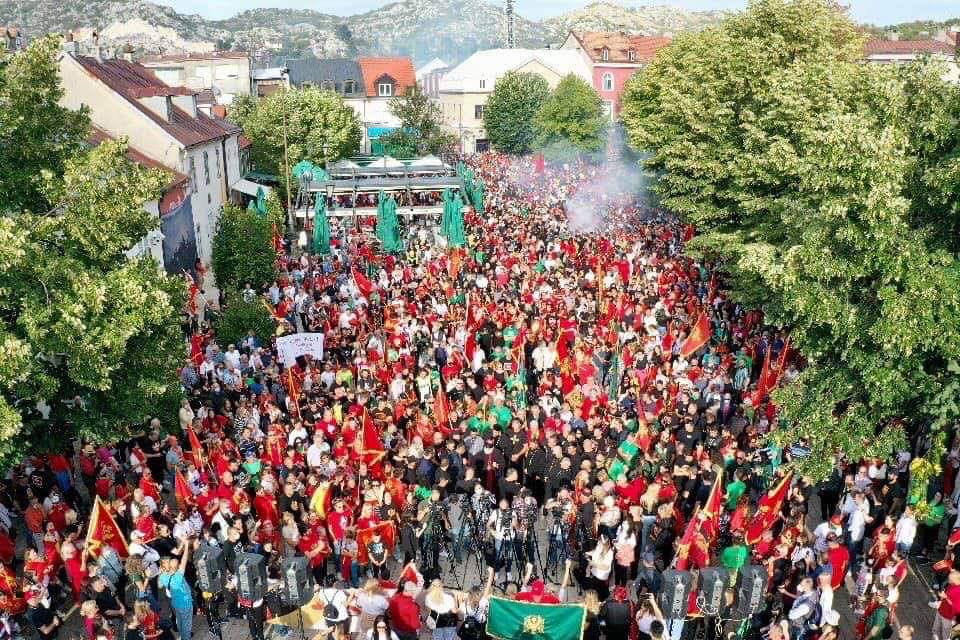 FOTO/VIDEO: Veliki patriotski skup SVI NA CETINJE; OVO JE GRAĐANSKA DRŽAVA, ŠALJEMO PORUKE MIRA