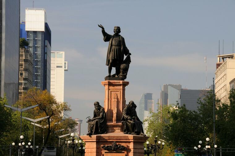Uklanja se statua KRISTOFERA KOLUMBA, a postavlja kip domorodačke žene!