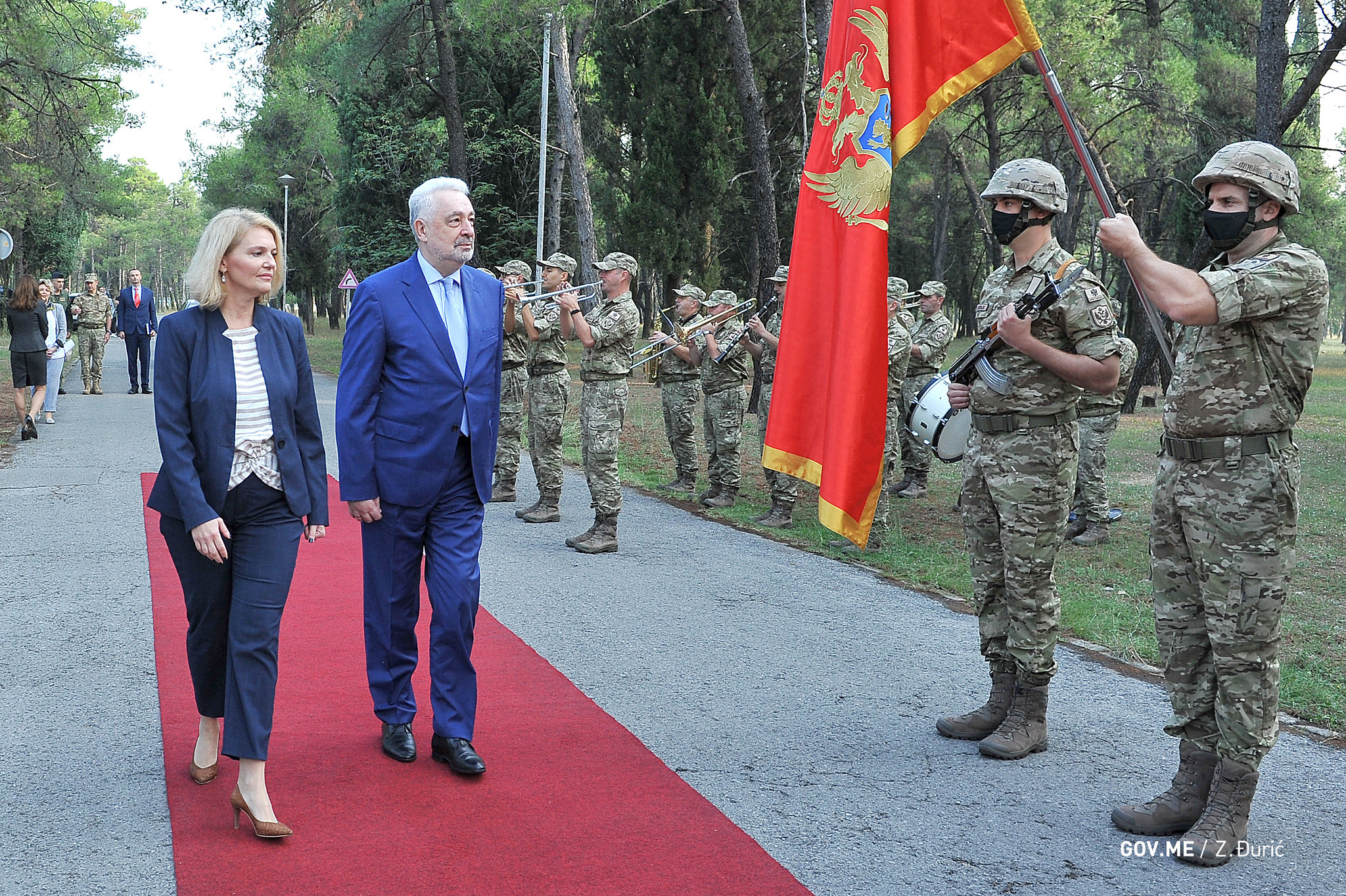 Krivokapić obišao vojni aerodrom Knjaz Danilo u Golubovcima