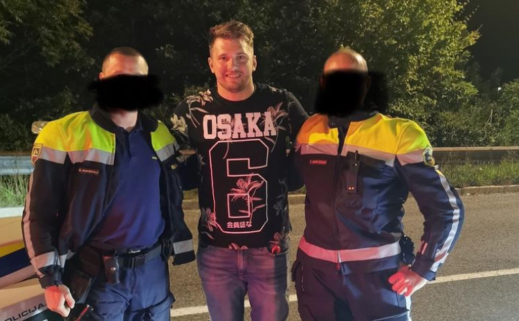 Policajci zaustavili Dončićev Lamborgini: Umjesto kazne, fotografija sa košarkašem